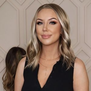 Chelsea Smith Gracie Wig